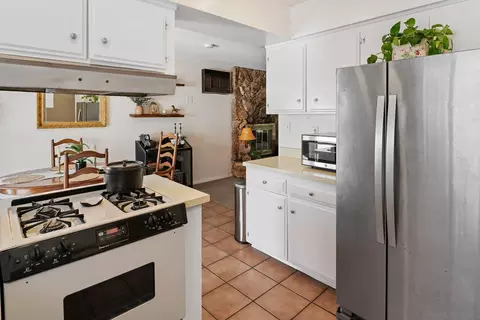 Kitchen - 13135 Pam Ln, Lakeside, CA 92040 photo 4 of 4
