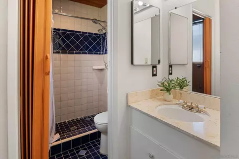 Bath - 13135 Pam Ln, Lakeside, CA 92040 photo 2 of 4
