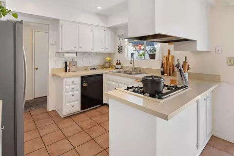 Kitchen - 13135 Pam Ln, Lakeside, CA 92040 photo 1 of 4
