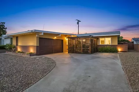 6818 Carthage St, San Diego, CA 92120