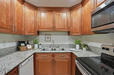 Kitchen - 265 Loma Alta Dr #D8, Oceanside, CA 92054 photo 1 of 1