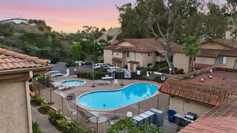 Exterior - 265 Loma Alta Dr #D8, Oceanside, CA 92054 photo 8 of 8