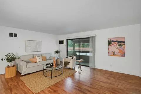 Living - 265 Loma Alta Dr #D8, Oceanside, CA 92054 photo 1 of 2