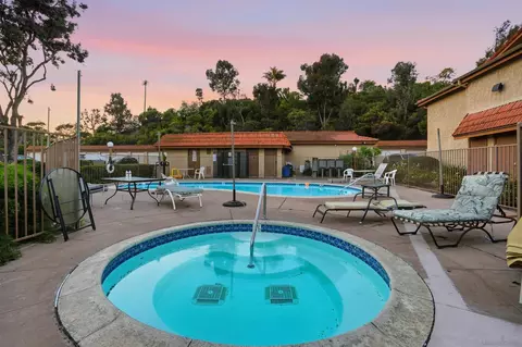 Exterior - 265 Loma Alta Dr #D8, Oceanside, CA 92054 photo 2 of 8