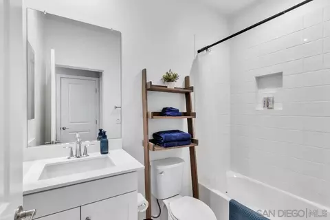 Bath - 8681 Tobago Ln, Santee, CA 92071 photo 2 of 4