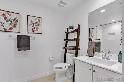 Bath - 8681 Tobago Ln, Santee, CA 92071 photo 1 of 4