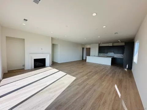 Living - 7845 La Mesa Summit Dr, La Mesa, CA 91941 photo 2 of 4