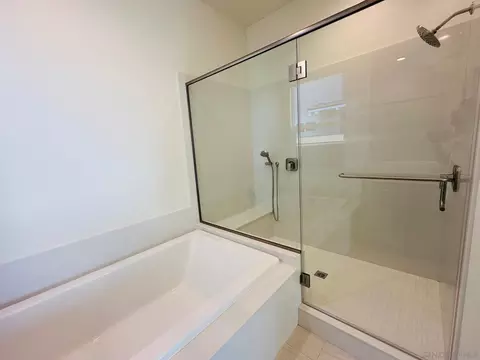 Bath - 7845 La Mesa Summit Dr, La Mesa, CA 91941 photo 3 of 4