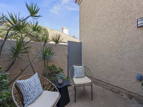 Exterior - 103 Tunapuna Ln, Coronado, CA 92118 photo 9 of 10