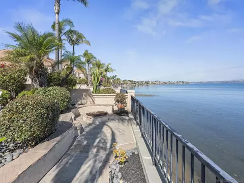 View/Area - 103 Tunapuna Ln, Coronado, CA 92118 photo 3 of 18