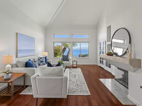 Living - 103 Tunapuna Ln, Coronado, CA 92118 photo 3 of 6