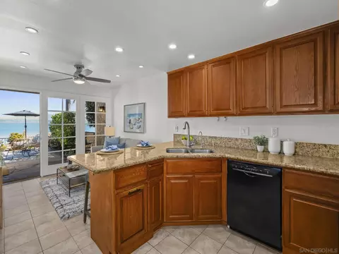 Kitchen - 103 Tunapuna Ln, Coronado, CA 92118 photo 4 of 5