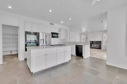 Kitchen - 2251 Orchard View Ln, Escondido, CA 92027 photo 5 of 7