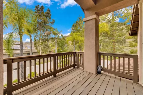 Exterior - 2251 Orchard View Ln, Escondido, CA 92027 photo 5 of 7