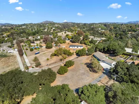 View/Area - 2495 Marianne Ln, Fallbrook, CA 92028 photo 5 of 9