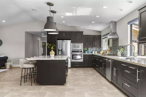 Kitchen - 2495 Marianne Ln, Fallbrook, CA 92028 photo 2 of 7
