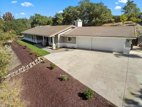 Exterior - 2495 Marianne Ln, Fallbrook, CA 92028 photo 6 of 11