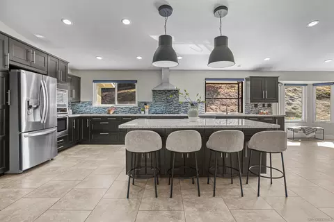 Kitchen - 2495 Marianne Ln, Fallbrook, CA 92028 photo 3 of 7