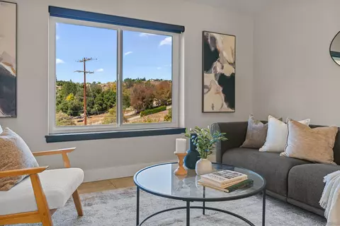 Living - 2495 Marianne Ln, Fallbrook, CA 92028 photo 4 of 6