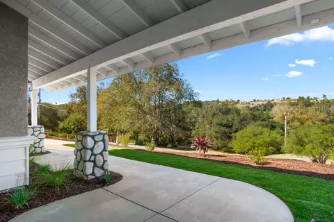 Exterior - 2495 Marianne Ln, Fallbrook, CA 92028 photo 2 of 11