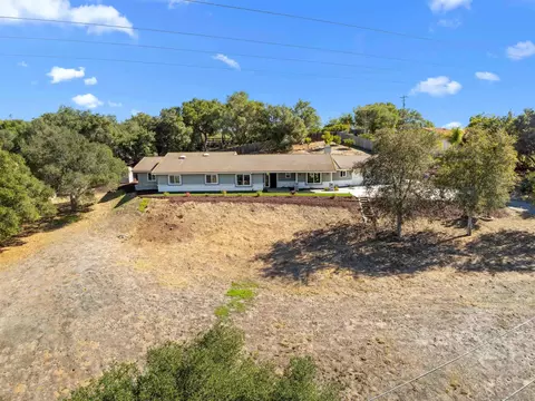 View/Area - 2495 Marianne Ln, Fallbrook, CA 92028 photo 6 of 9