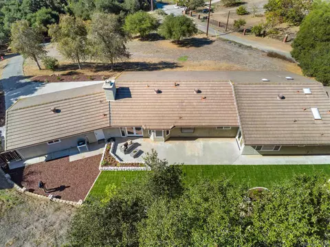 View/Area - 2495 Marianne Ln, Fallbrook, CA 92028 photo 2 of 9