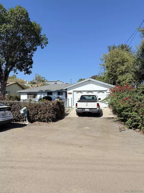 1519 Arthur Neal Ct, Lemon Grove, CA 91945