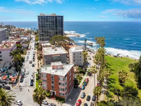 8040 Girard Ave #6, La Jolla, CA 92037