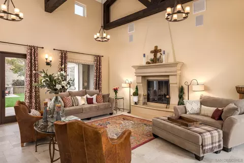 Living - 3132 Via Asoleado, Alpine, CA 91901 photo 2 of 4