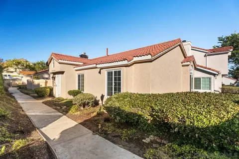 1075 Hayuco Plz, Chula Vista, CA 91910
