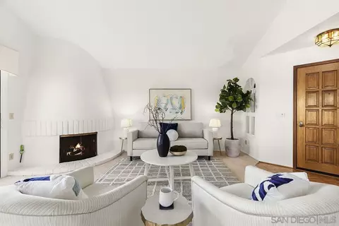 17632 Caminito Hercuba, San Diego, CA 92128