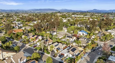 View/Area - 451 Jolina Way, Encinitas, CA 92024 photo 3 of 4