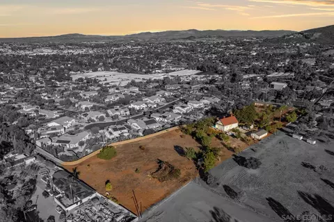 2261 Edgehill Rd #178-250-15-00, Vista, CA 92084