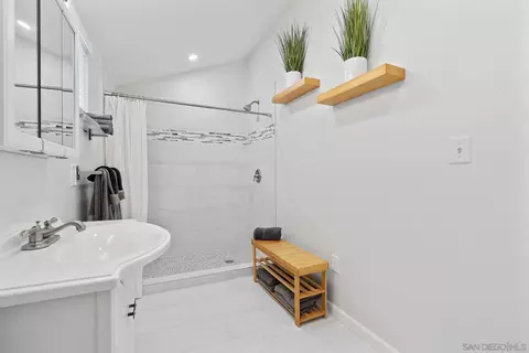 Bath - 5941 Lubbock Ave, La Mesa, CA 91942 photo 2 of 2