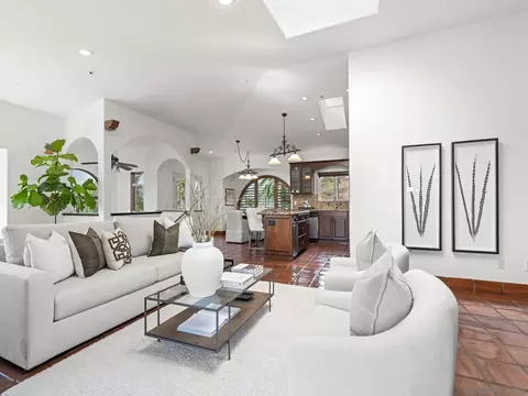 Living - 3485 Lone Jack Rd, Encinitas, CA 92024 photo 1 of 3
