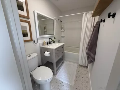 Bath - 1429 Papin St, Oceanside, CA 92058 photo 2 of 2