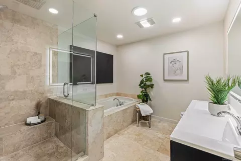 Bath - 8530 Rockledge Rd, La Mesa, CA 91941 photo 1 of 1