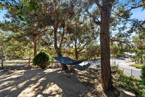 Exterior - 301 Cantle Ln, Encinitas, CA 92024 photo 8 of 20