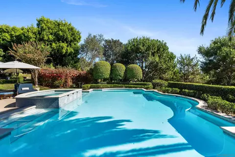 Exterior - 301 Cantle Ln, Encinitas, CA 92024 photo 7 of 20