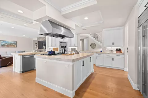 Kitchen - 301 Cantle Ln, Encinitas, CA 92024 photo 5 of 8