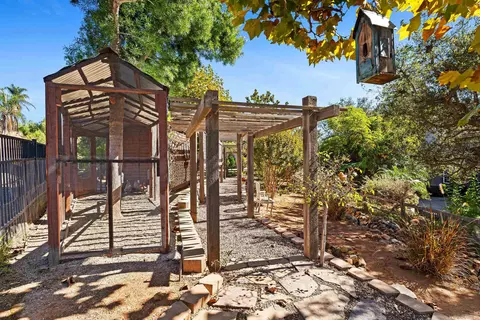Exterior - 301 Cantle Ln, Encinitas, CA 92024 photo 18 of 20