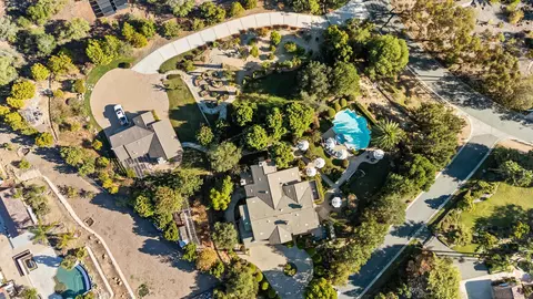 View/Area - 301 Cantle Ln, Encinitas, CA 92024 photo 3 of 8
