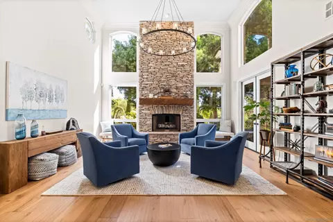 Living - 301 Cantle Ln, Encinitas, CA 92024 photo 1 of 3