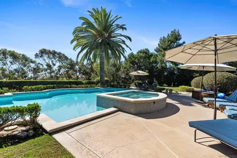 Exterior - 301 Cantle Ln, Encinitas, CA 92024 photo 10 of 20