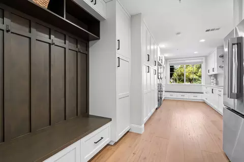 Entry Way - 301 Cantle Ln, Encinitas, CA 92024 photo 5 of 6
