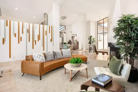 Living - 25 The Pt, Coronado, CA 92118 photo 4 of 5