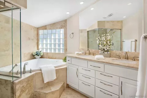 Bath - 25 The Pt, Coronado, CA 92118 photo 1 of 6