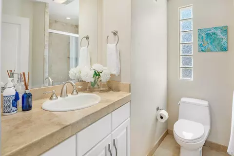 Bath - 25 The Pt, Coronado, CA 92118 photo 3 of 6