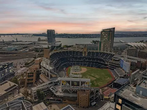 325 7th Ave #215, San Diego, CA 92101
