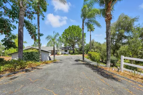 28983 Mountain Meadow Rd, Escondido, CA 92026 photo 4